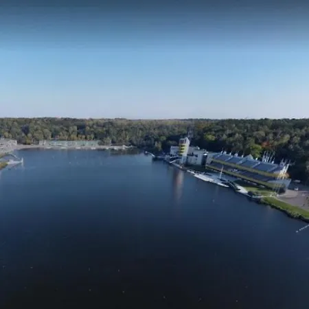 Wypoczynek Nowoczesna Malta Parking Goldair * Poznań